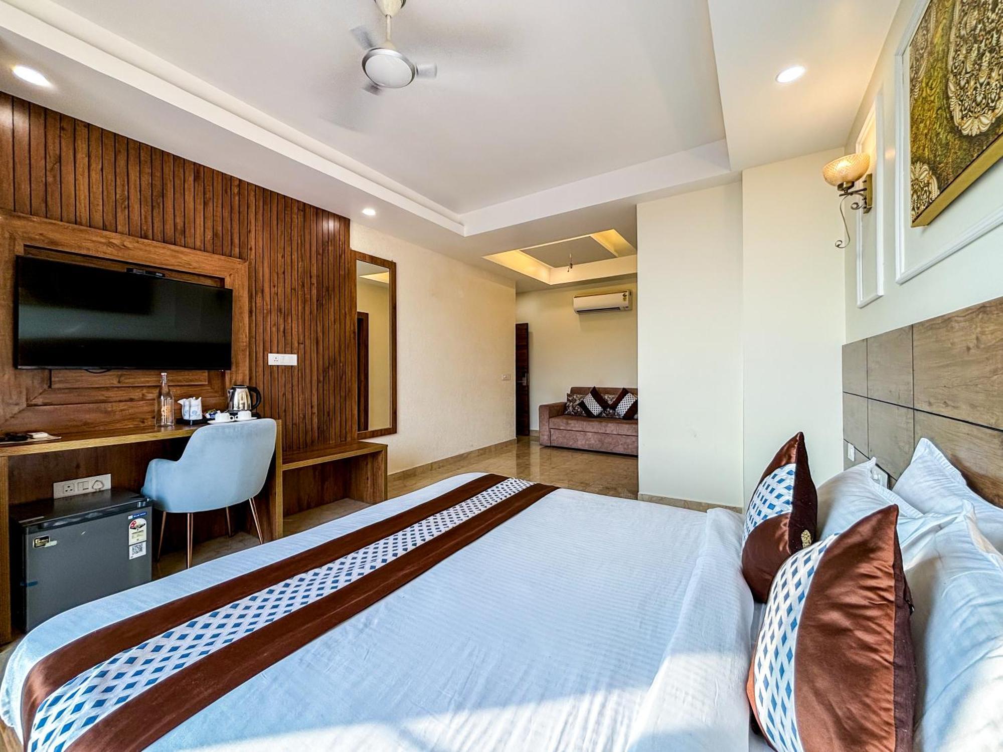 Hotel Nirvana Bliss, Behind Parmarth Niketan Rishīkesh Exteriör bild