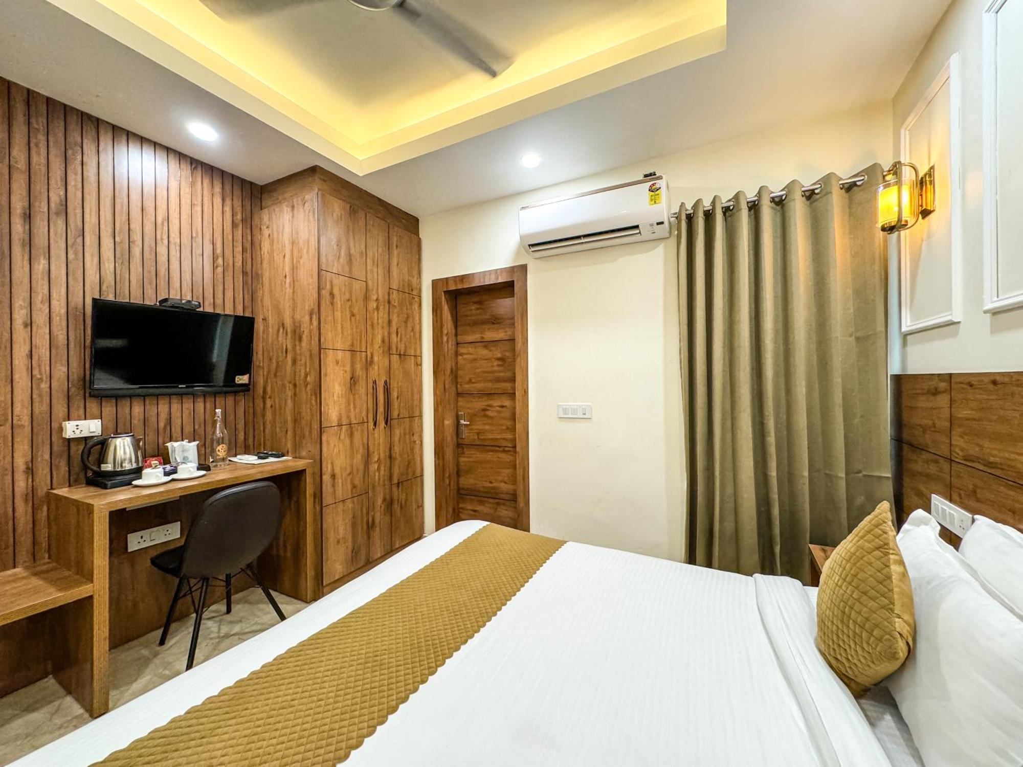 Hotel Nirvana Bliss, Behind Parmarth Niketan Rishīkesh Exteriör bild
