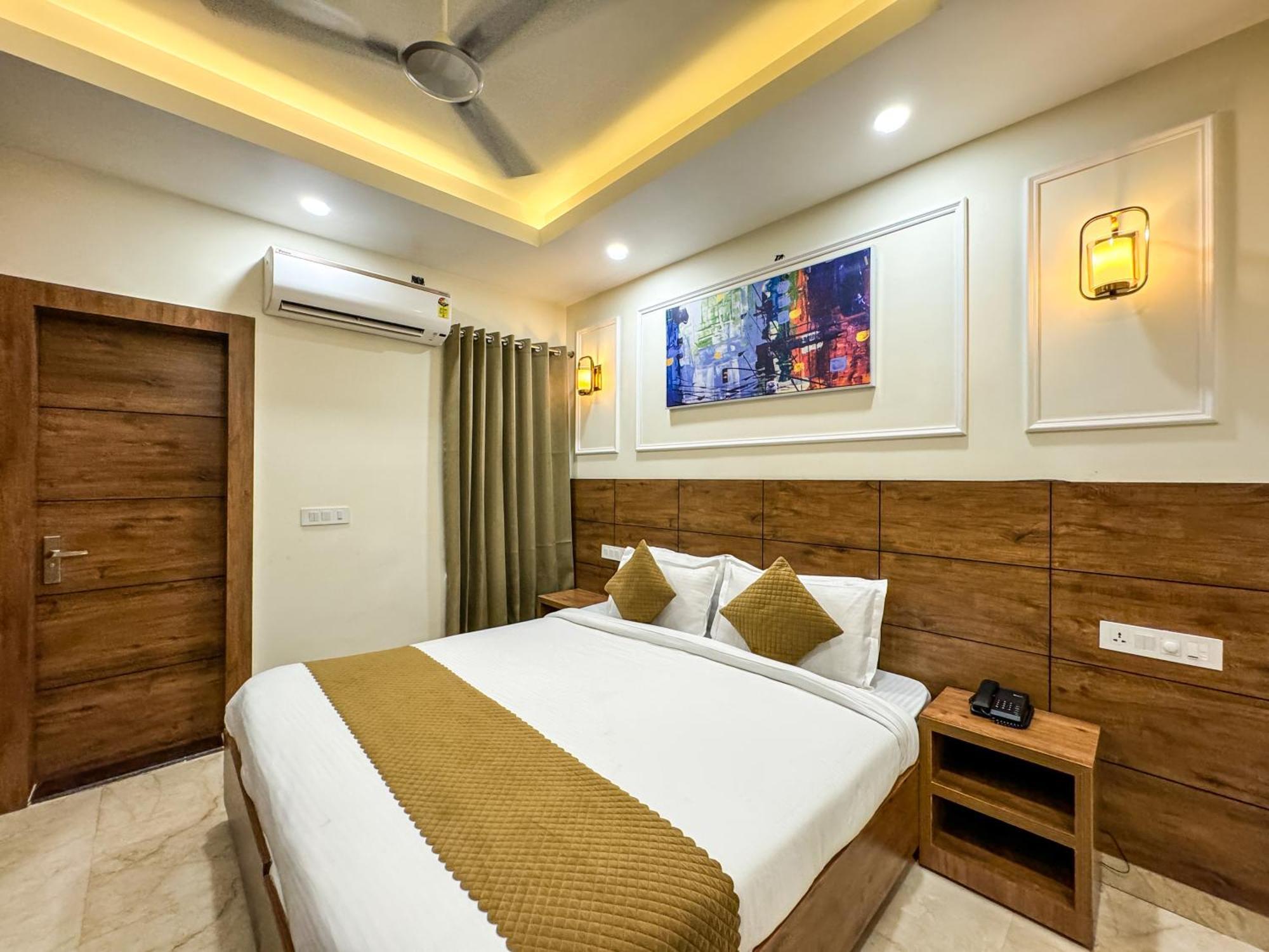 Hotel Nirvana Bliss, Behind Parmarth Niketan Rishīkesh Exteriör bild