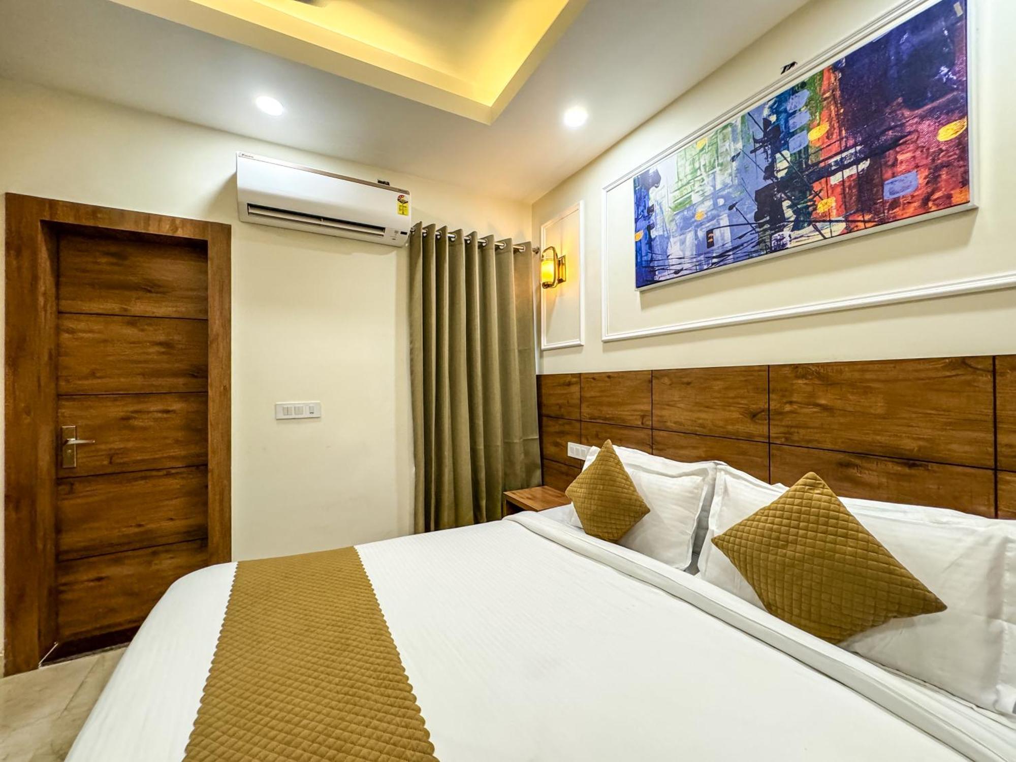 Hotel Nirvana Bliss, Behind Parmarth Niketan Rishīkesh Exteriör bild