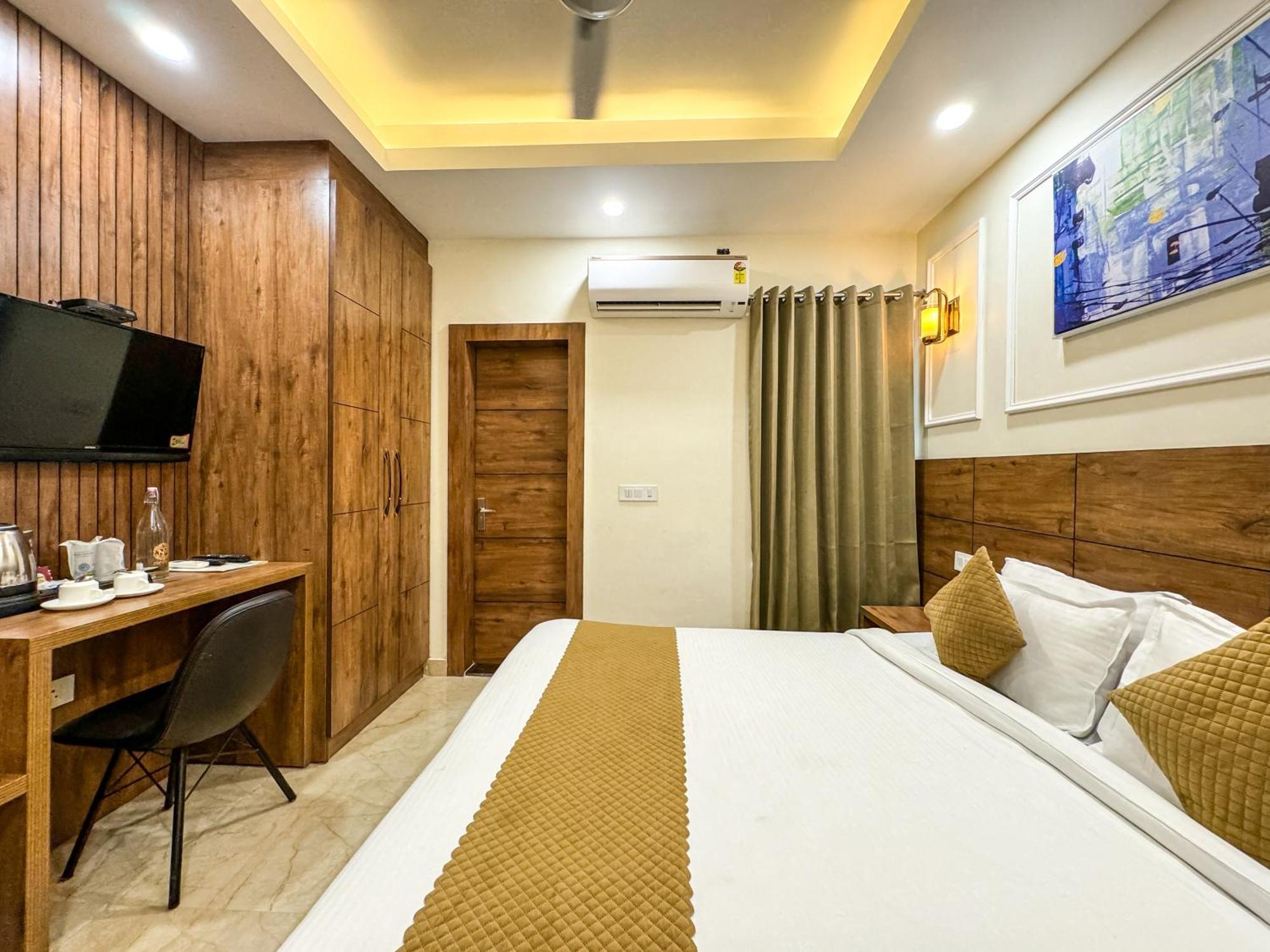 Hotel Nirvana Bliss, Behind Parmarth Niketan Rishīkesh Exteriör bild